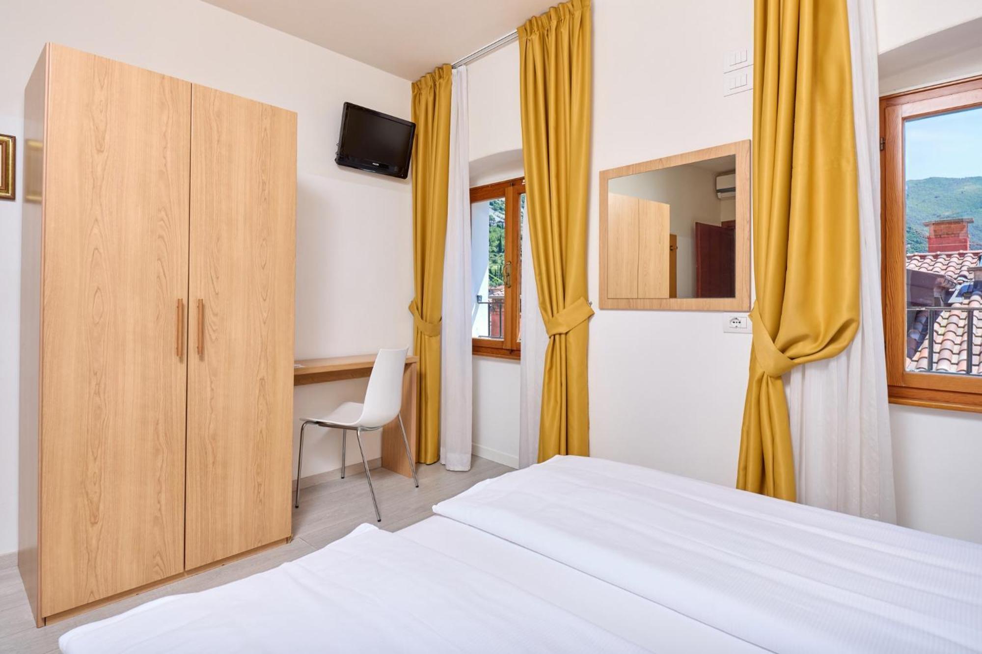 Hotel Geier Torbole Sul Garda Eksteriør bilde