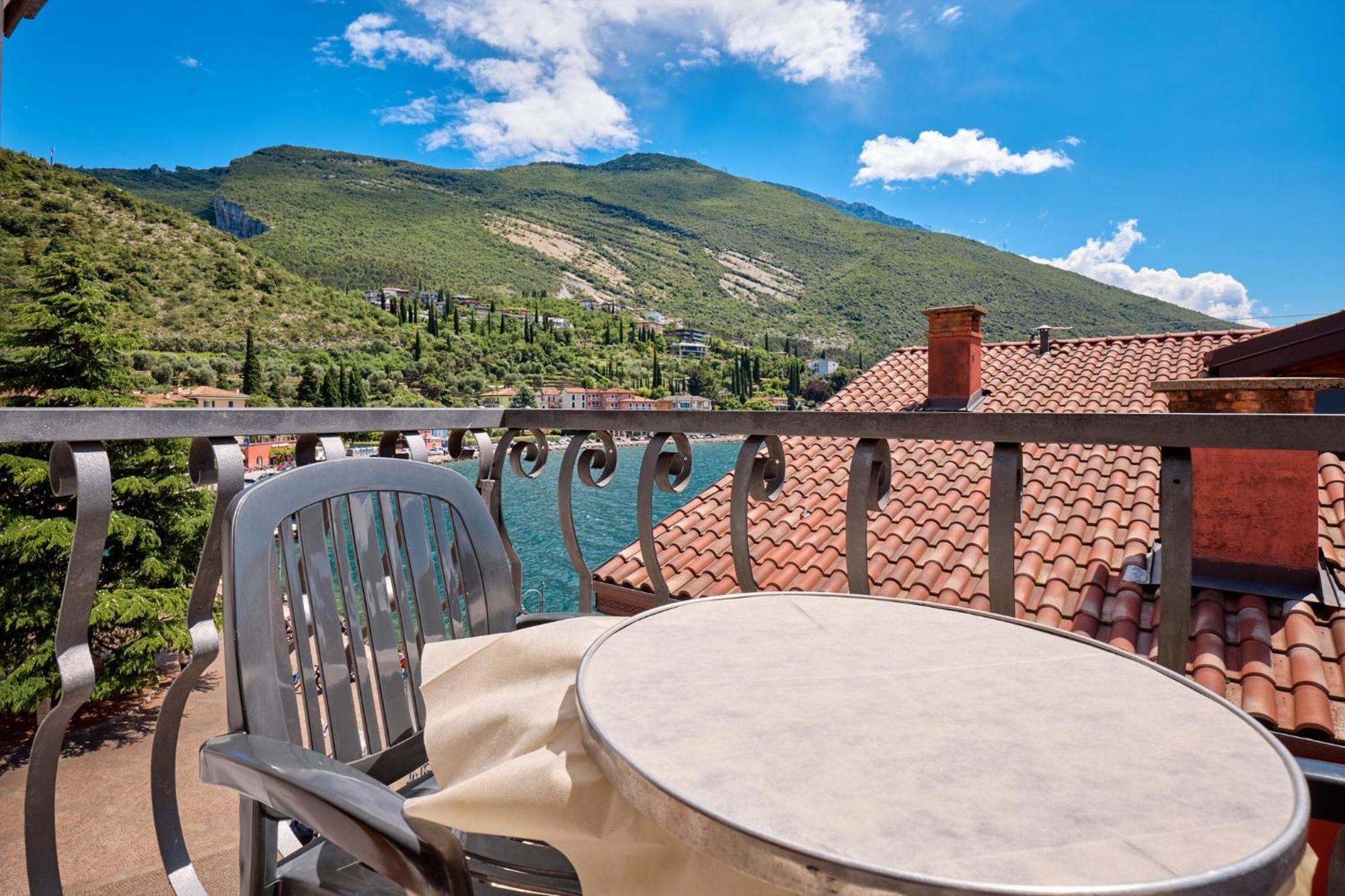 Hotel Geier Torbole Sul Garda Eksteriør bilde