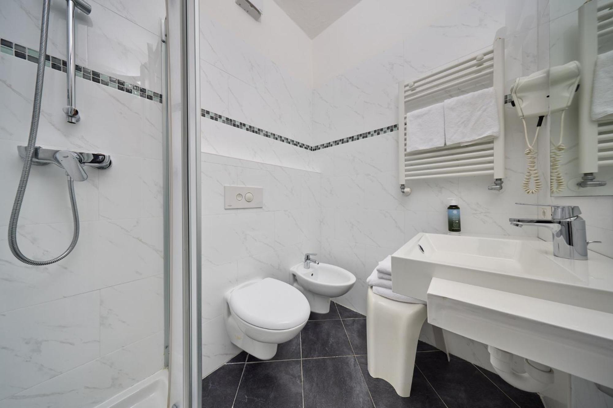 Hotel Geier Torbole Sul Garda Eksteriør bilde